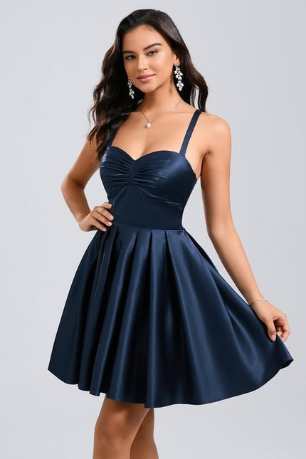 Trapèze col cœur court satin robe de bal de promo avec plissée - gallery 5