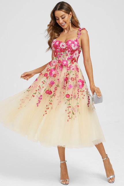Trapèze col cœur longueur mollet dentelle floral robe de cocktail avec motif floral 3d - gallery 2
