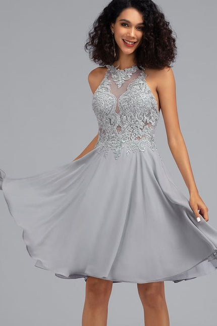 Trapèze col rond longueur genou dentelle mousseline robe de cocktail avec paillettes