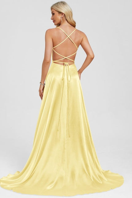 Trapèze col carré traîne balayage satin extensible robe de bal