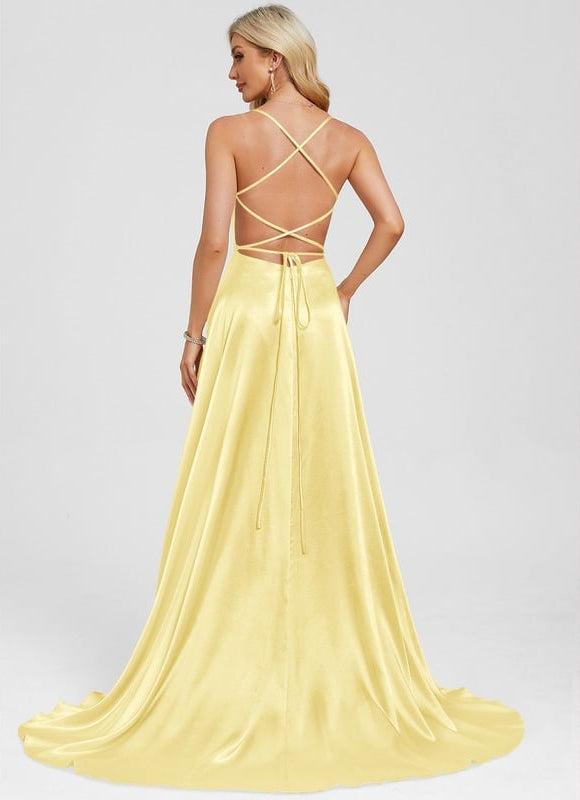 Trapèze col carré traîne balayage satin extensible robe de bal