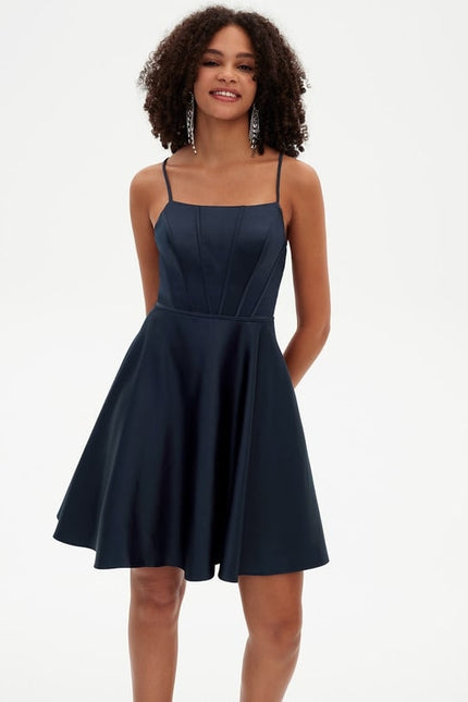 Trapèze col rond court satin robe de bal de promo