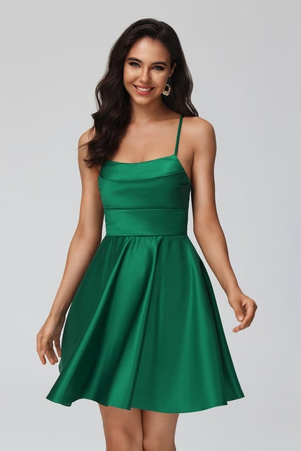 Trapèze col bénitier court satin robe de bal de promo avec plissée