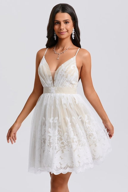 Princesse col v court tulle dentelle robe de bal de promo avec plissée - gallery 6