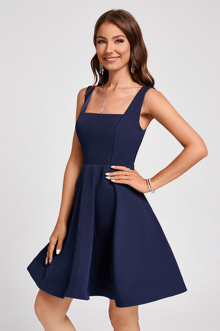 Trapèze col carré longueur genou crêpe extensible robe de cocktail