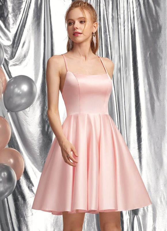 Trapèze col carré court satin robe de bal - gallery 2