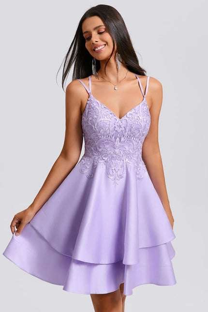 Trapèze col v court satin robe de bal de promo avec appliques de dentelle - gallery 3