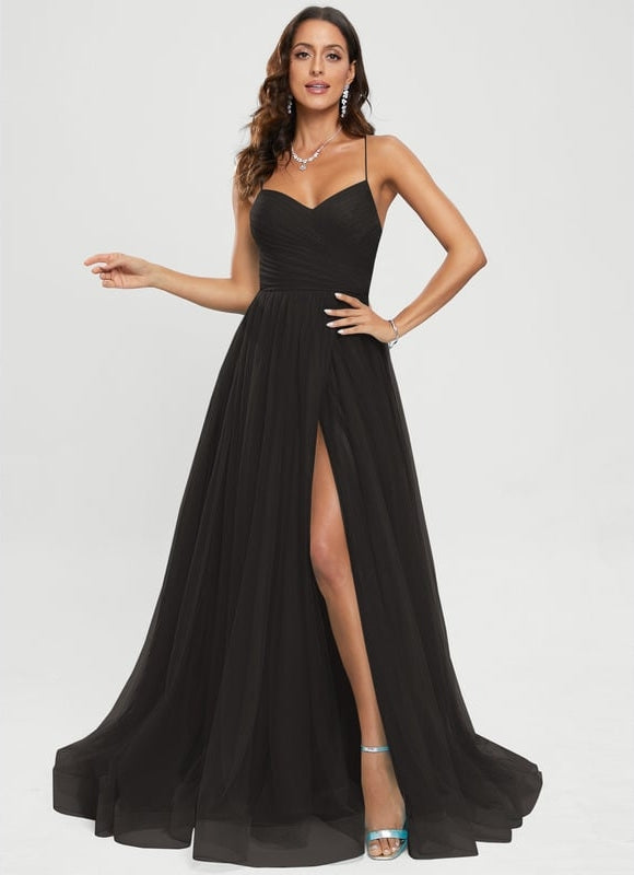 Princesse col v traîne balayage tulle robe de bal