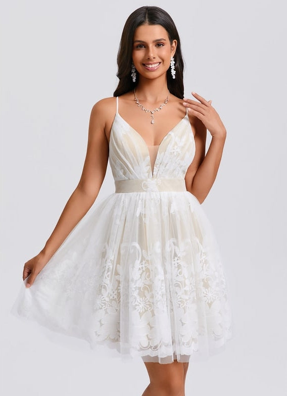 Princesse col v court tulle dentelle robe de bal de promo avec plissée - gallery 7