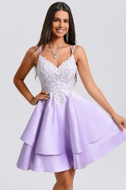 Trapèze col v court satin robe de bal de promo avec appliques de dentelle