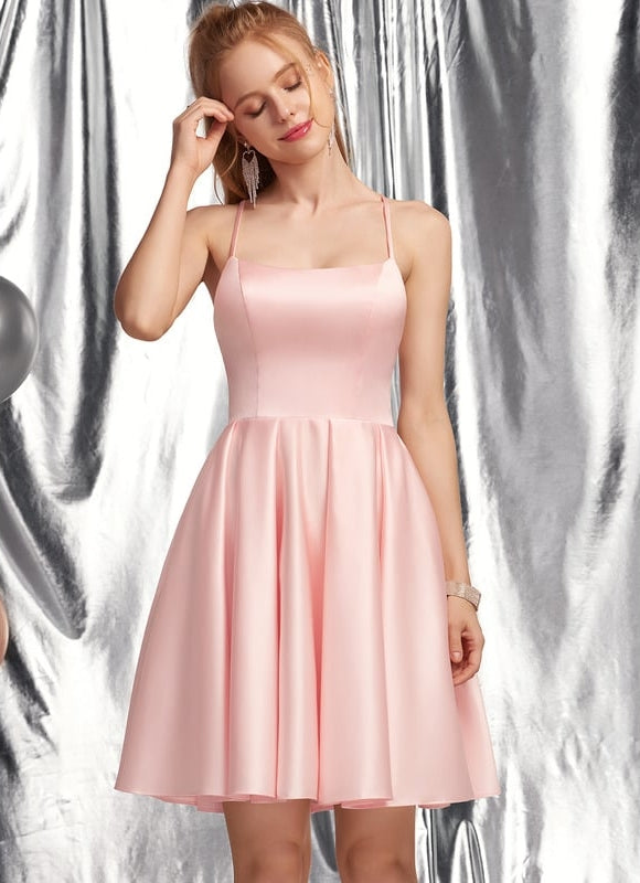 Trapèze col carré court satin robe de bal - gallery 1
