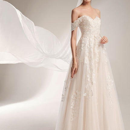 Princesse épaule dénudée traîne balayage tulle dentelle robe de mariée