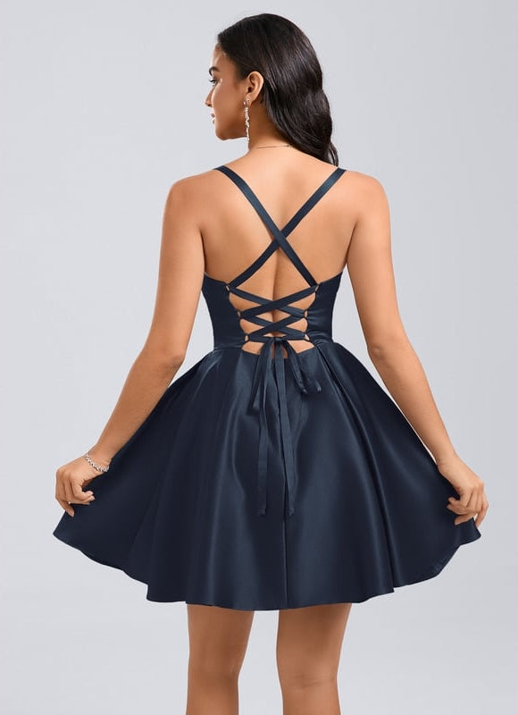 Trapèze col cœur court satin robe de bal de promo avec plissée - gallery 1