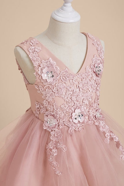 Trapèze col v longueur genou dentelle/tulle robes fille mariage avec perles/paillettes/motif floral 3d - gallery 7