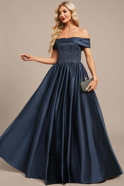 Trapèze épaule dénudée longueur ras du sol satin dentelle robe de soirée avec plissée paillettes - gallery 3