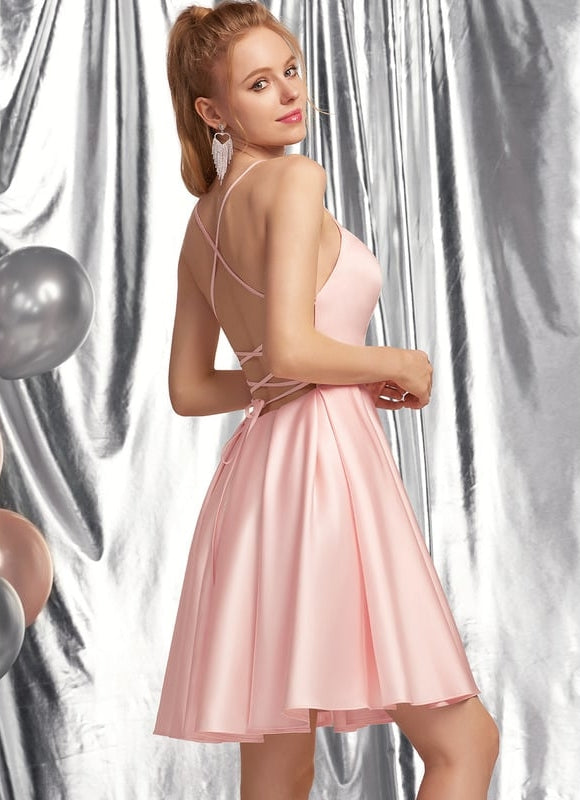 Trapèze col carré court satin robe de bal de promo