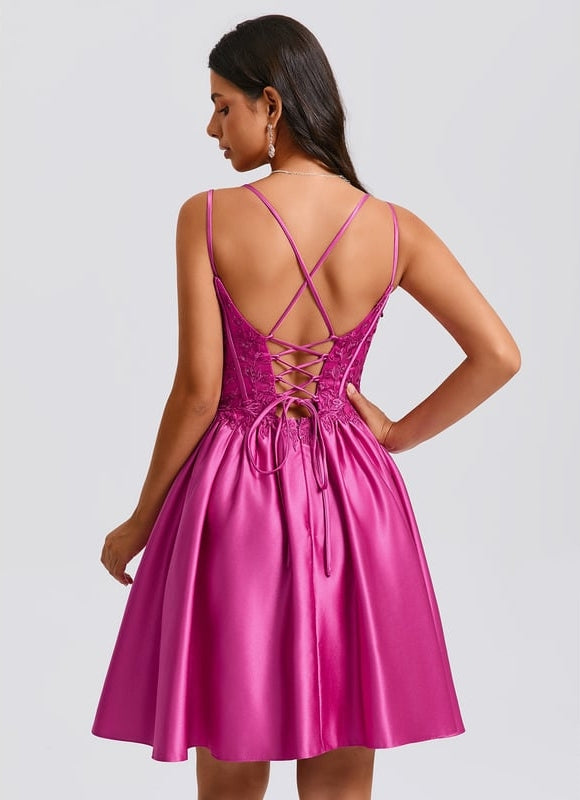 Princesse col v court satin robe de bal de promo avec paillettes - gallery 6