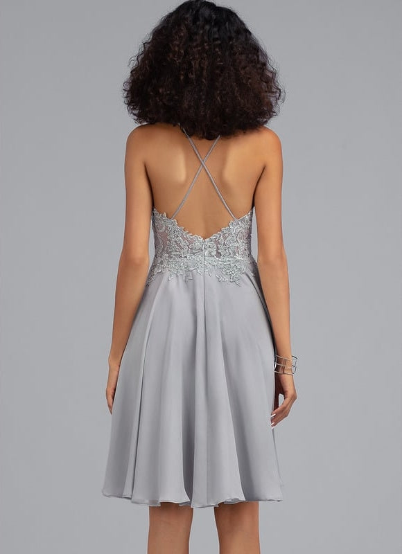 Trapèze col rond longueur genou dentelle mousseline robe de cocktail avec paillettes - gallery 3