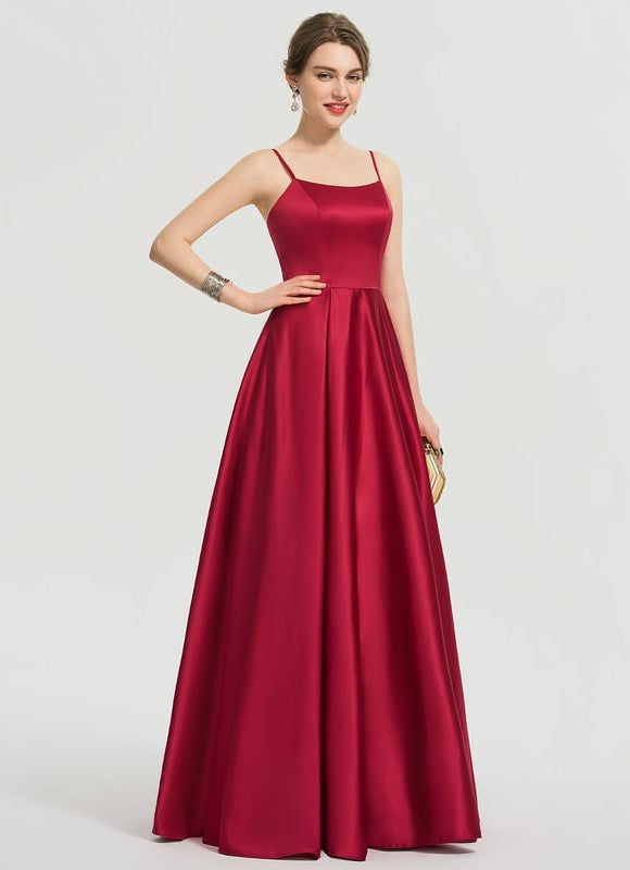 Trapèze col carré longueur ras du sol satin robe de demoiselle d'honneur