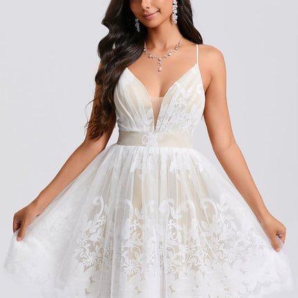Princesse col v court tulle dentelle robe de bal de promo avec plissée