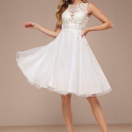 Trapèze col bateau longueur genou tulle dentelle robe de mariée avec paillettes