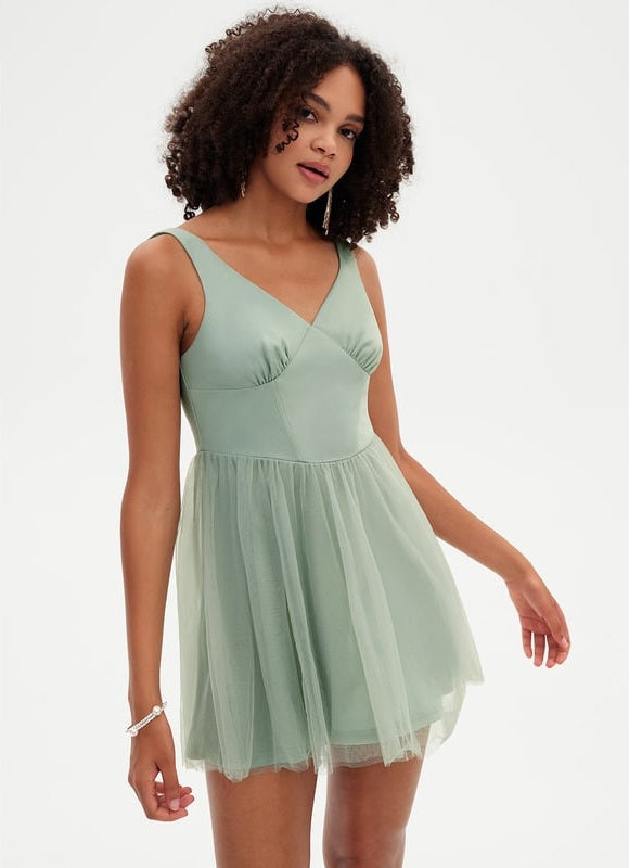 Trapèze col v mini tulle robe de bal de promo - gallery 3