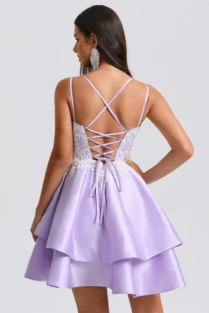 Trapèze col v court satin robe de bal de promo avec appliques de dentelle - gallery 1