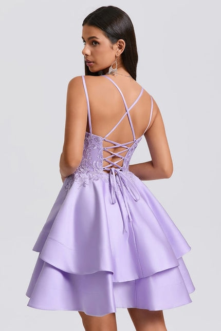 Trapèze col v court satin robe de bal de promo avec appliques de dentelle - gallery 5