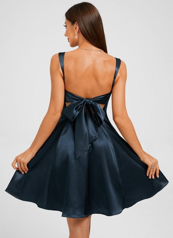 Trapèze col droit court satin extensible robe de bal de promo avec nœud - gallery 1