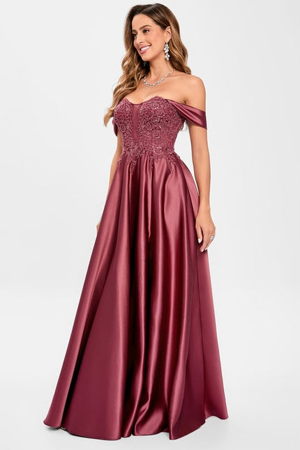 Trapèze épaule dénudée longueur ras du sol satin dentelle robe de bal avec paillettes - gallery 1